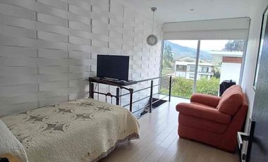 Casa Moderna en Venta con espacios verdes