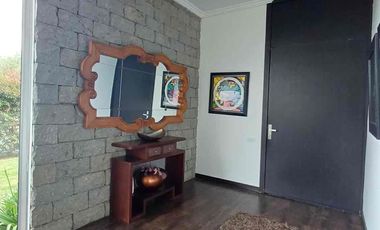 Casa Moderna en Venta con espacios verdes