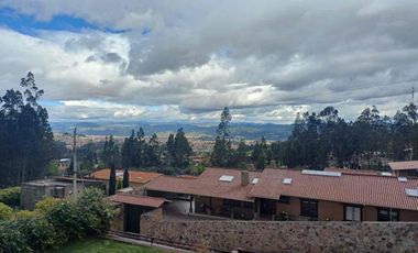 Casa Moderna en Venta con espacios verdes