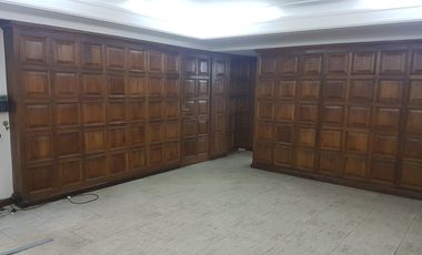 VENTA amplia oficina, centro Mendoza