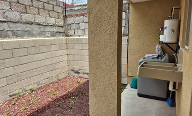 CASA DE RENTA DE 2 RECAMARAS EN VIÑEDOS