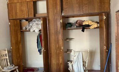 ATENCION INVERSIONISTAS, GRAN CASA EN EXCELENTE UBICACION, PARA REMODELAR