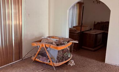 ATENCION INVERSIONISTAS, GRAN CASA EN EXCELENTE UBICACION, PARA REMODELAR