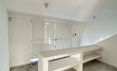 BODEGA JUNTO A AV. SALK A 1 CUADRA DE SALVADOR NAVA