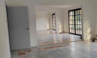 Casa comercial en renta en Blvd. Algeciras