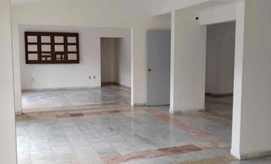 Casa comercial en renta en Blvd. Algeciras