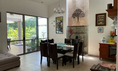 CASA EN VENTA EN FRACCIONAMIENTO LOMAS DE COCOYOC MORELOS