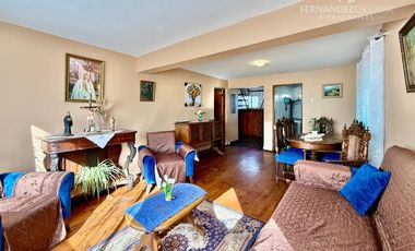 SAN FELIPE - VENDE CASA 5D 2B EN PLENO CENTRO