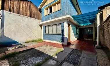 SAN FELIPE - VENDE CASA 5D 2B EN PLENO CENTRO