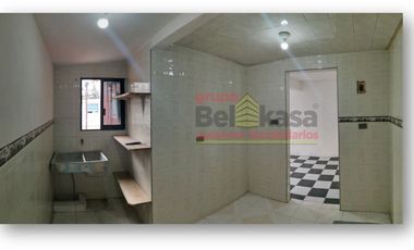 Venta de departamento de 3 recámaras en Valle de Aragón 1a secc.