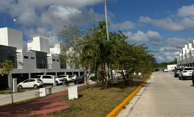 SE VENDE CASA UBICADA EN RESIDENCIAL AMBAR, CANCUN
