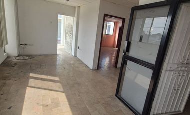 Local Comercial Con Bodega en Alquiler en el Sur de Guayaquil, 1 Oficina, 1 Baño.