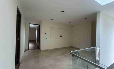 SE VENDE O SE RENTA CASA ALTOZANO MORELIA
