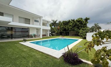 CASA EN VENTA EN FRACCIONAMIENTO LOMAS DE COCOYOC MORELOS