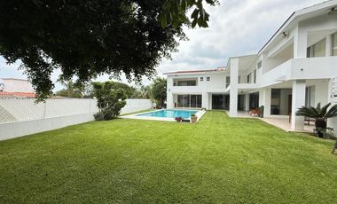 CASA EN VENTA EN FRACCIONAMIENTO LOMAS DE COCOYOC MORELOS