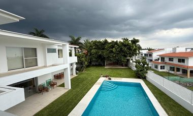 CASA EN VENTA EN FRACCIONAMIENTO LOMAS DE COCOYOC MORELOS