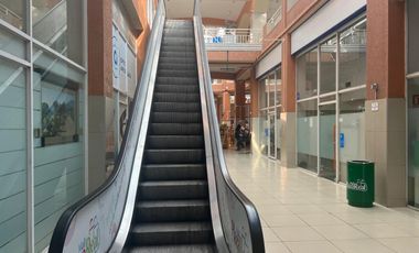 VENTA LOCAL COMERCIAL PLAZA REAL_PELUQUERIA_A PUERTA CERRADA