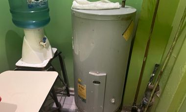 VENTA LOCAL COMERCIAL PLAZA REAL_PELUQUERIA_A PUERTA CERRADA