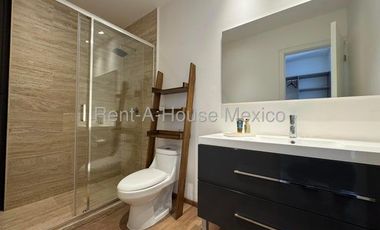 Altos de Juriquilla - RENTA. Departamento amueblado en planta baja, 3 recámaras