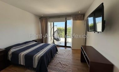 Altos de Juriquilla - RENTA. Departamento amueblado en planta baja, 3 recámaras