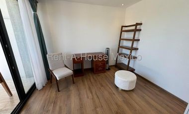 Altos de Juriquilla - RENTA. Departamento amueblado en planta baja, 3 recámaras