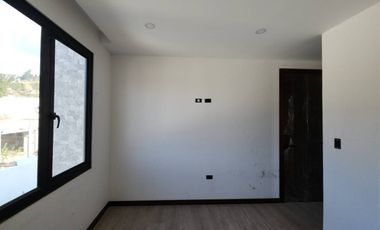 En Venta Casa en Condominio, Challuabamba Cuenca