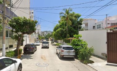 Inversión Segura y Rentable en Bienes Raíces, Casa en Col. Costa Azul, Acapulco, Guerrero.