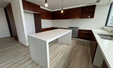 Penthouse en Renta Santa Fe de Juriquilla, Qro. 4 Recámaras. Disponible