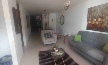 VENDO APARTAMENTO EN UN PRIMER PISO EN TORRES DE SAN JUAN.