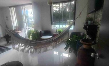 VENDO APARTAMENTO EN UN PRIMER PISO EN TORRES DE SAN JUAN.