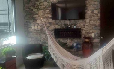 VENDO APARTAMENTO EN UN PRIMER PISO EN TORRES DE SAN JUAN.