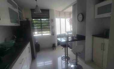 VENDO APARTAMENTO EN UN PRIMER PISO EN TORRES DE SAN JUAN.
