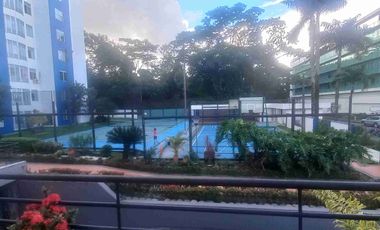 VENDO APARTAMENTO EN UN PRIMER PISO EN TORRES DE SAN JUAN.