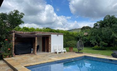 VENDO CASA CAMPESTRE CONJUNTO HACIENDA TRINITARIOS EN RUITOQUE BAJO EN FLORIDABLANCA