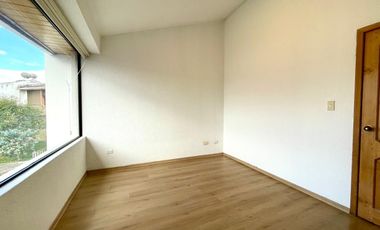 CASA REMODELADA  EN VENTA 171  M2 -  CONJUNTO SEGURO -  ELOY ALFARO
