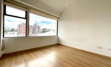 CASA REMODELADA  EN VENTA 171  M2 -  CONJUNTO SEGURO -  ELOY ALFARO
