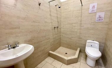 CASA REMODELADA  EN VENTA 171  M2 -  CONJUNTO SEGURO -  ELOY ALFARO