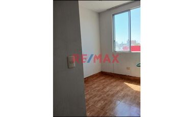 Venta Departamento En Parques De Piura- 1Era Etapa-4To Piso//ID:1143022