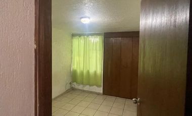 CASA DUPLEX EN PLANTA ALTA EN VENTA, EN JARDINES DEL VALLE.
