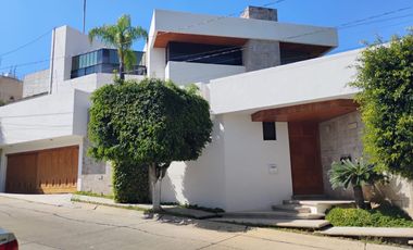 Hermosa Casa En Venta En Villas Del Campestre - Zona exclusiva Y Tranquila