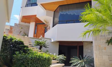 Hermosa Casa En Venta En Villas Del Campestre - Zona exclusiva Y Tranquila