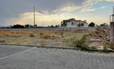 TERRENO EN VENTA DE 2550 M2 EN CHOLULA, MUY CERCA DE PLAZA EXPLANADA, PRECIO $5,950 POR M2, USO RESIDENCIAL