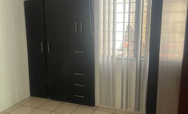 CASA DUPLEX REMODELADA EN JARDINES DEL VALLE ZAPOPAN