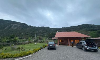 HERMOSA QUINTA EN VENTA EN SECTOR DE LENTAG, YUNGUILLA