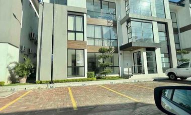 RIVERSIDE-SAMBORONDÓN, Alquilo Departamento sin amoblar ESTRENO, 3 dorm $1400.