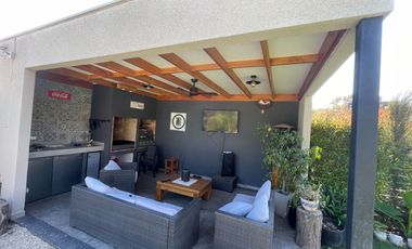 Gran casa en Olmué
