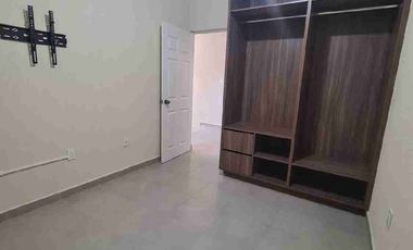 Casa en renta semiamueblada en Alta California Residencial