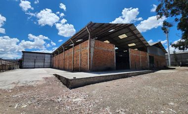EN ARRIENDO BODEGA GRANDE EN EL PARQUE INDUSTRIAL - CUENCA