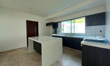 CASA EN VENTA EN FRACCIONAMIENTO LOMAS DE COCOYOC, MORELOS