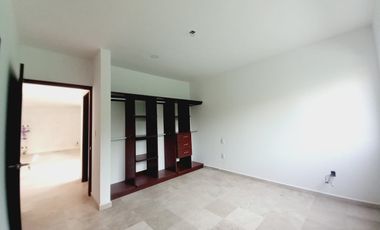 CASA EN VENTA EN FRACCIONAMIENTO LOMAS DE COCOYOC, MORELOS